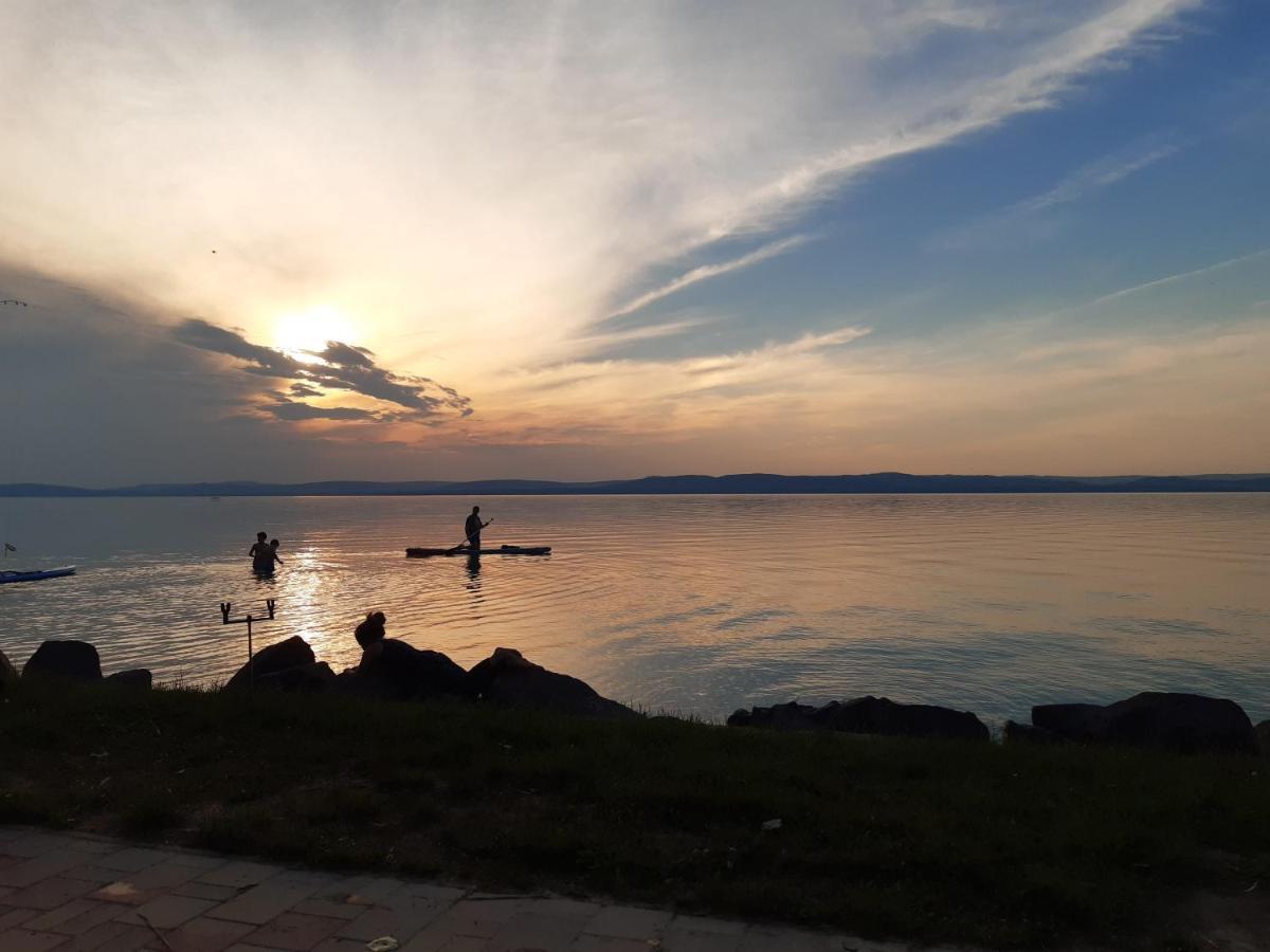 Holiday Home Balatonszárszó Kültér fotó
