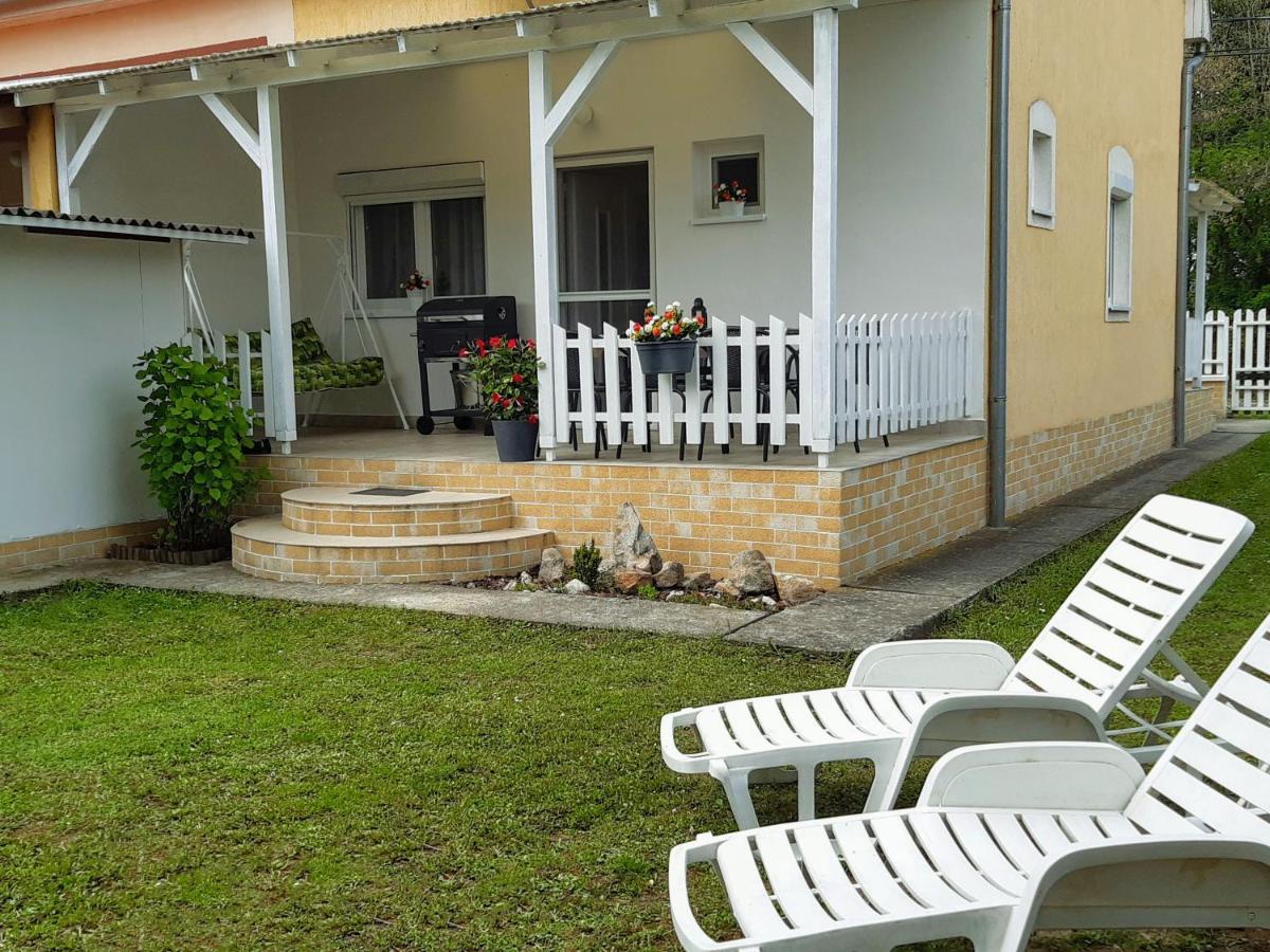 Holiday Home Balatonszárszó Kültér fotó