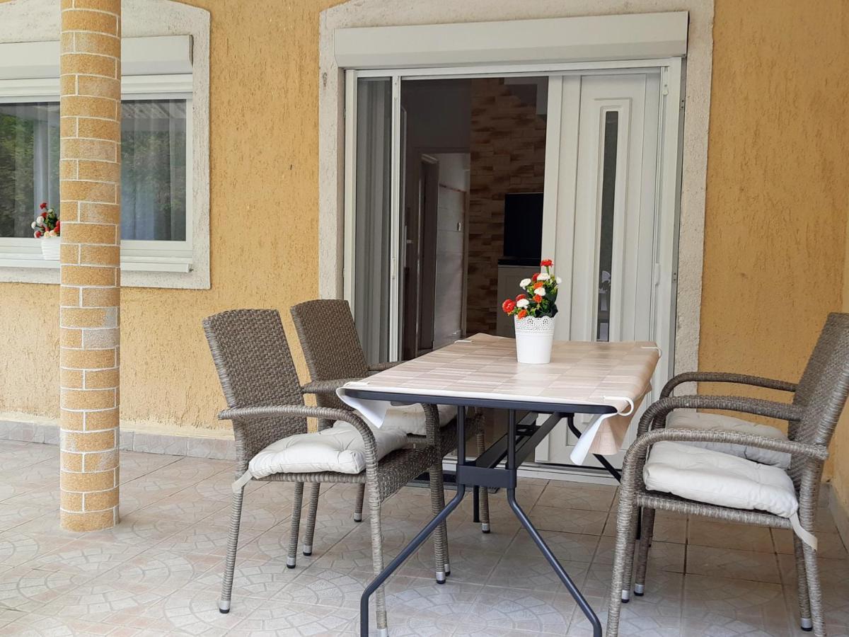 Holiday Home Balatonszárszó Kültér fotó